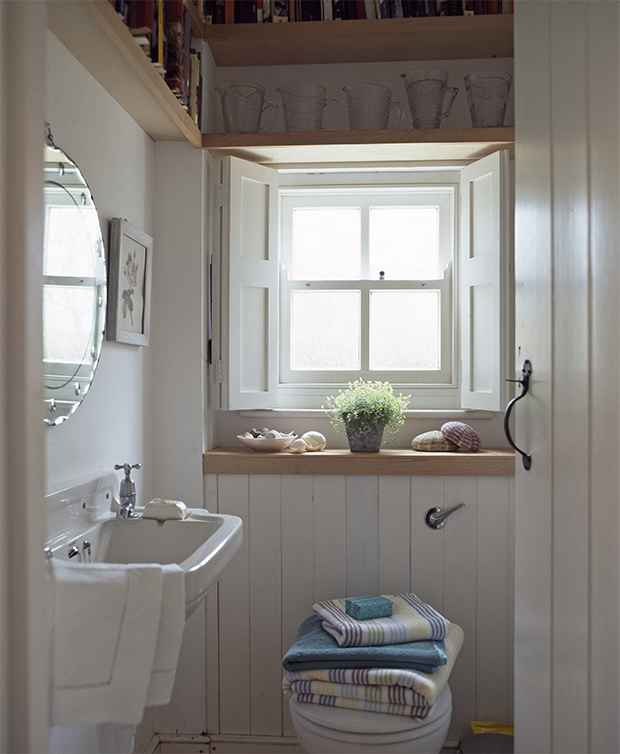Small Bathroom Decorating Ideas Spaces Rustic Appeal