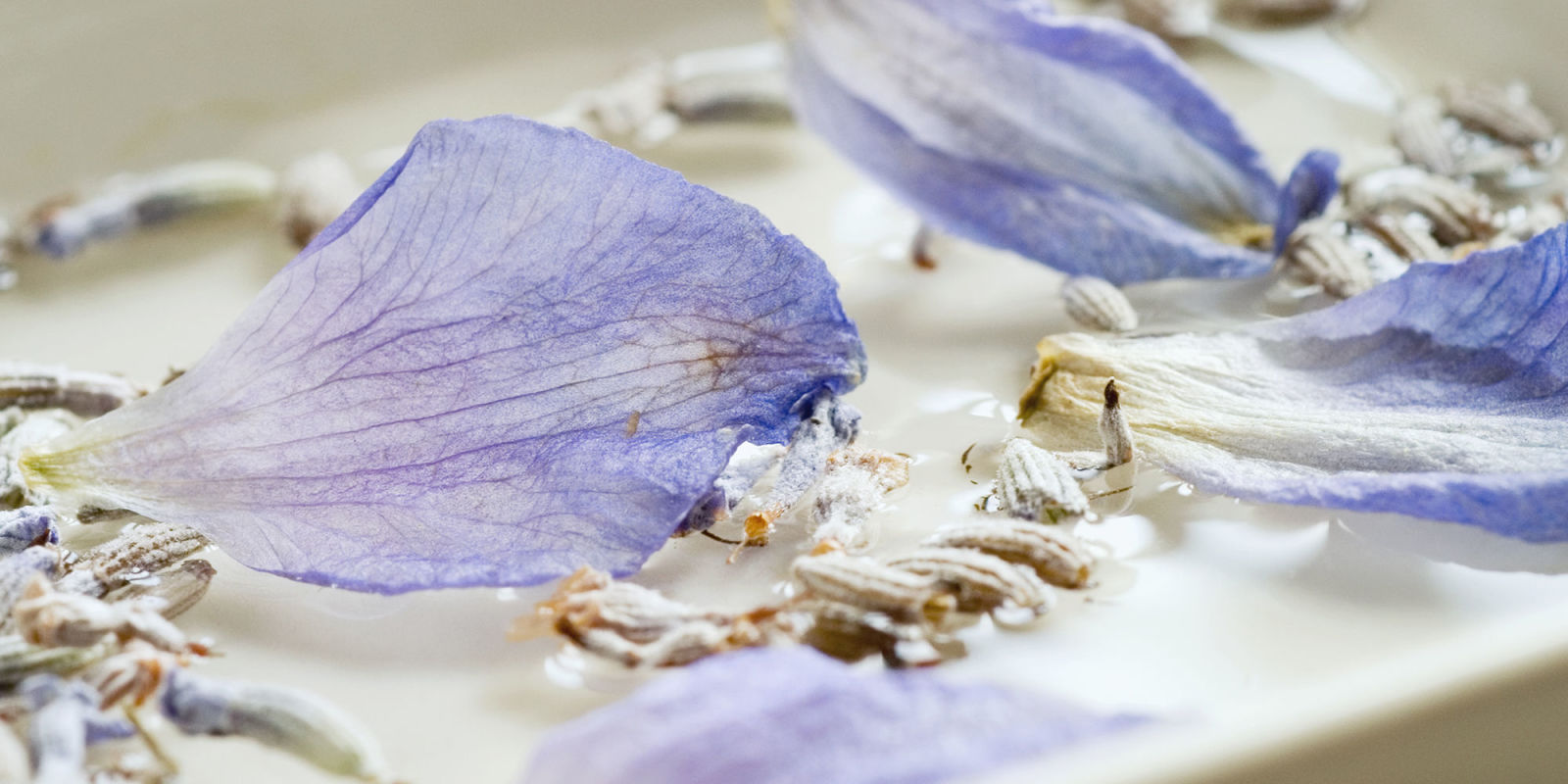 How to make beautifully scented linen water